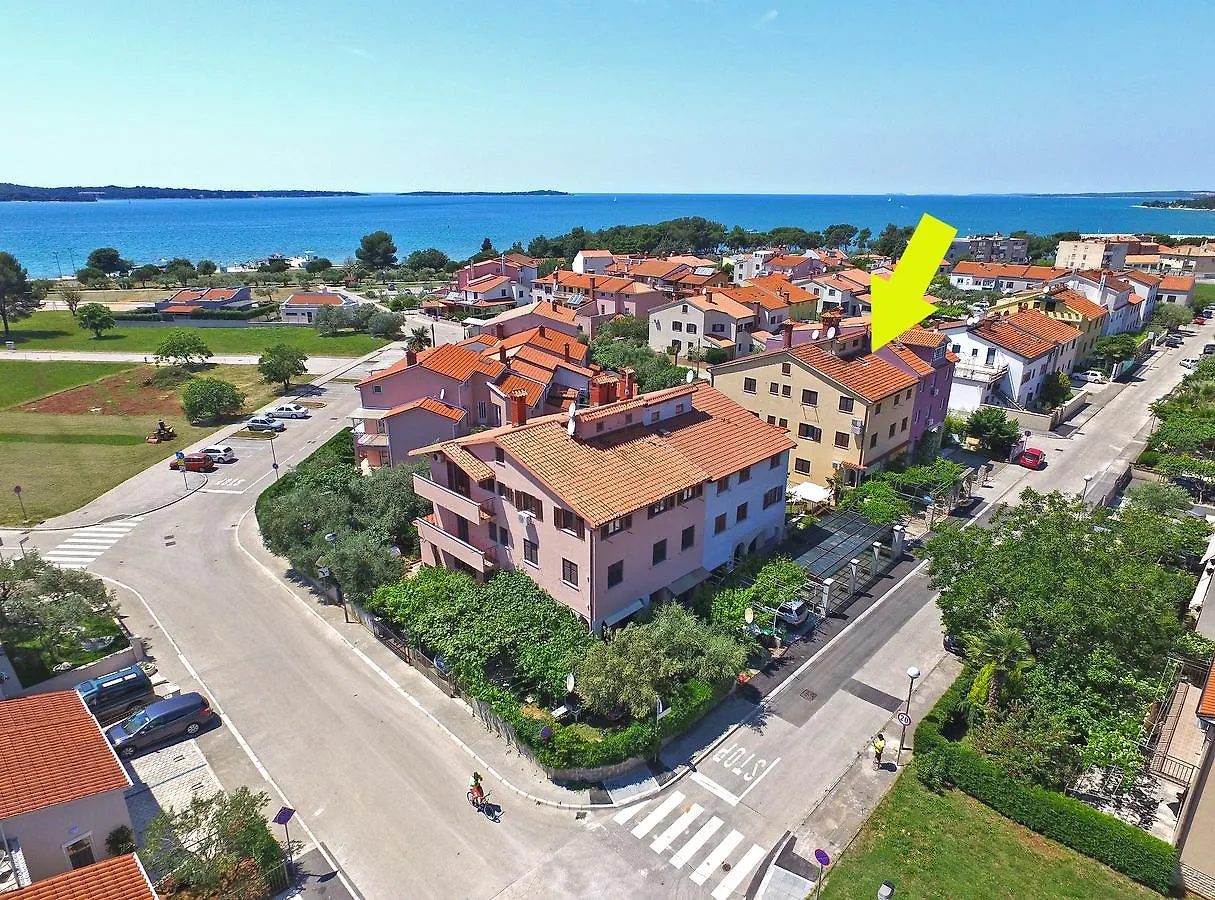 Apartments Stana 242 Fažana