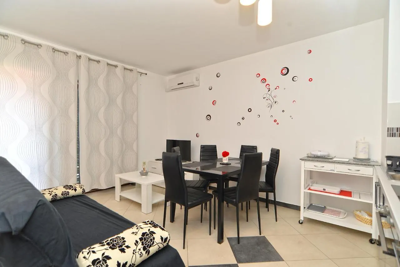 Apartments Stana 242 Fažana